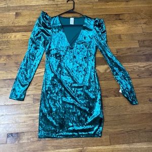 Vestido color turquesa súper hermoso  nuevo